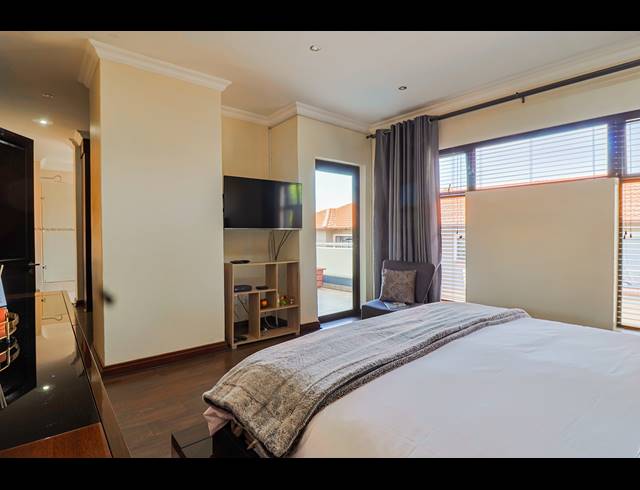 3 BEDROOM TOWNHOUSE FOR SALE IN BASSONIA